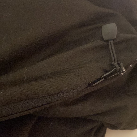 Beyond Yoga Accessories Beyond Yoga Fabfitfun Pocket Infinity Scarf